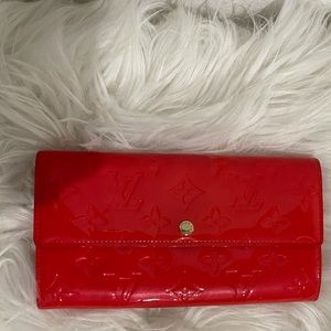 SOLD 🤩🤩🤩Louis Wallet Orange-Red Color woth COA